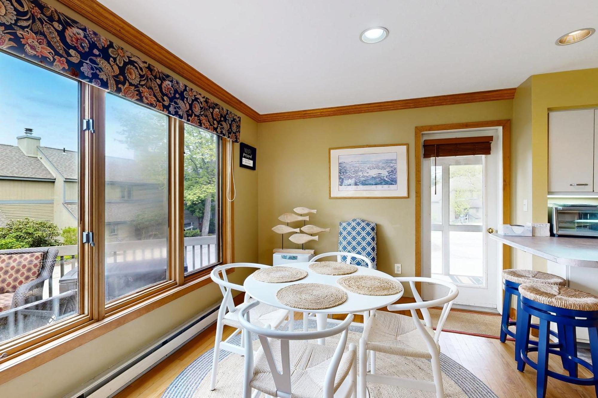 Samoset Condo On Lake Winnipesaukee Gilford Room photo